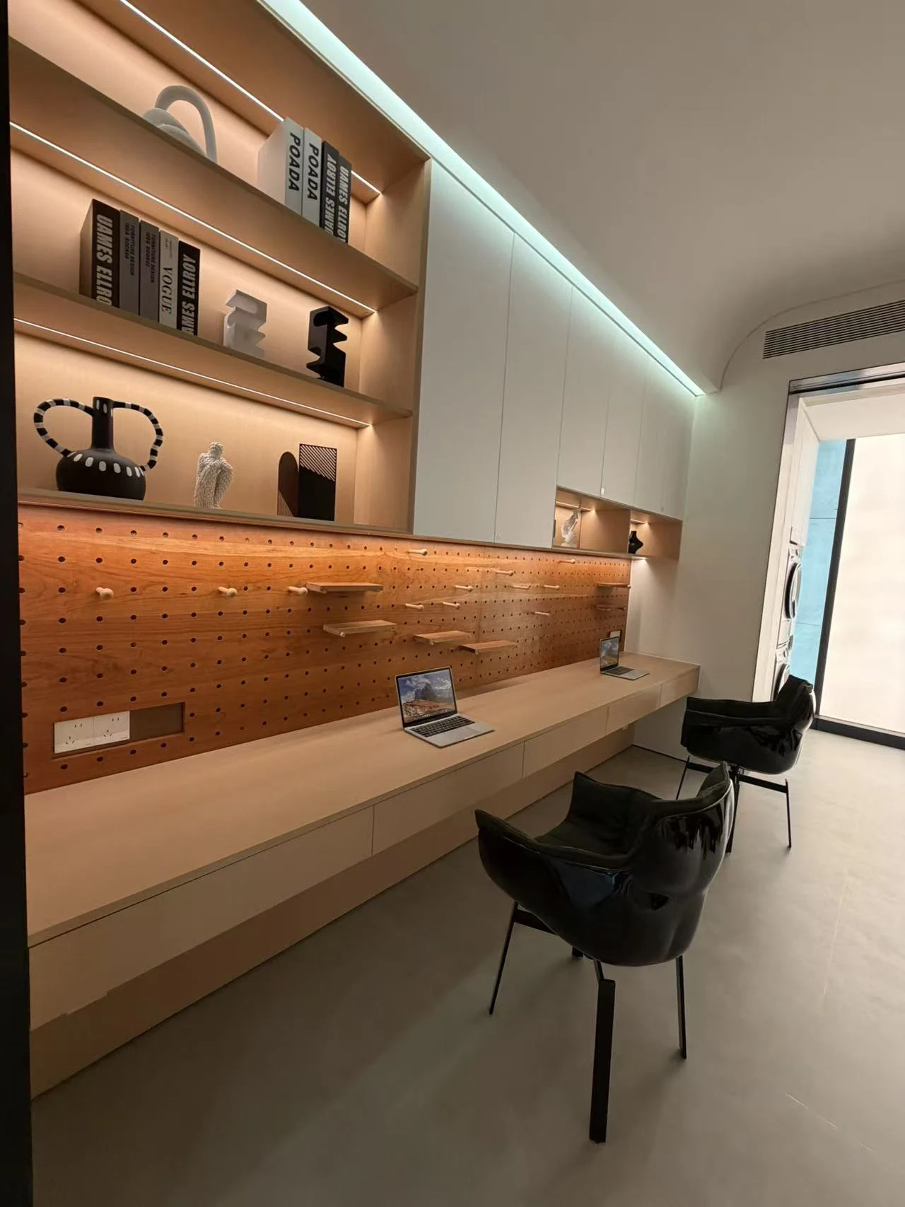 Reception & Public Space Hospitality collection
