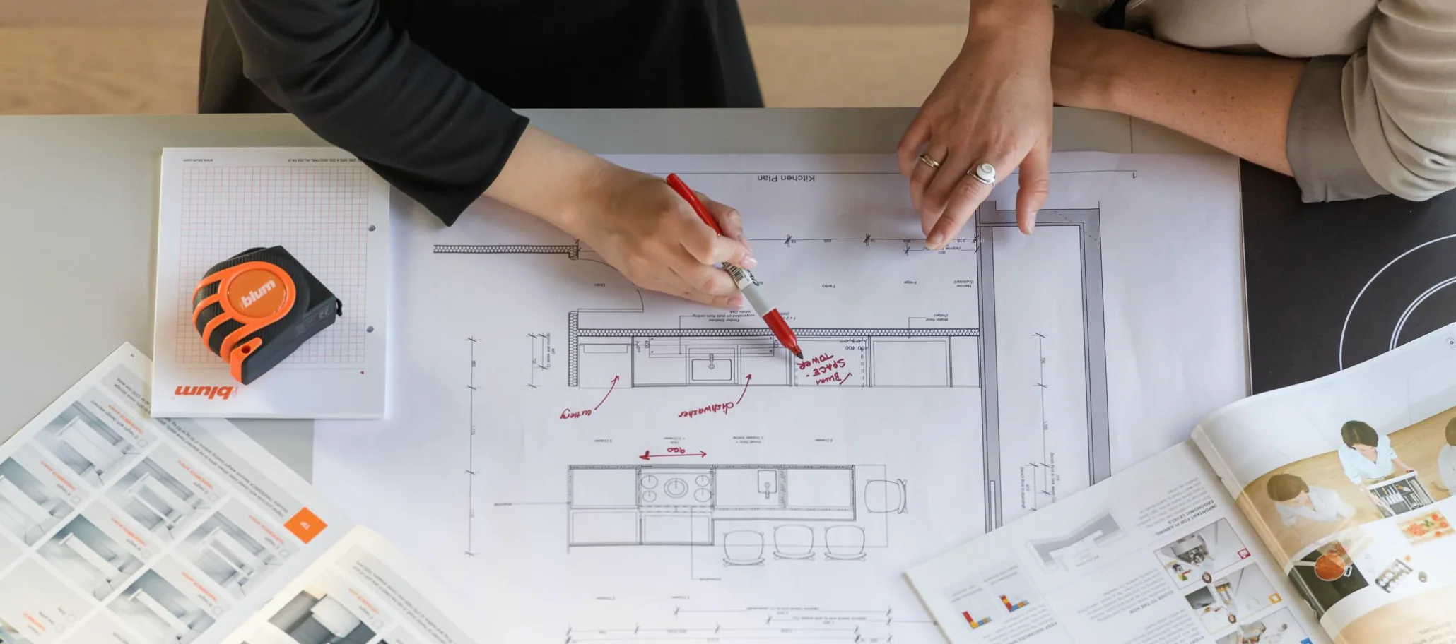 Kitchen floor plan marked with sink, range and island positions