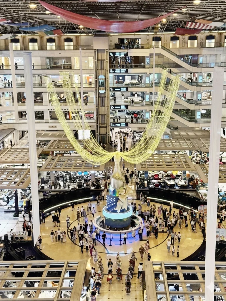 Large furniture sourcing center in Foshan, China