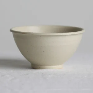 Artist Collaboration Rice-Glaze Plain Ceramic Bowl in oatmeal — front view