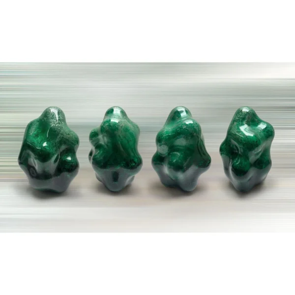 Green Lacquer Organic Sculpture, 23 x 21 x 32 cm in olive — in a room setting