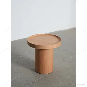 Red Oak Pedestal Side Table with Tray Top, 45 cm in natural oak — in a room setting