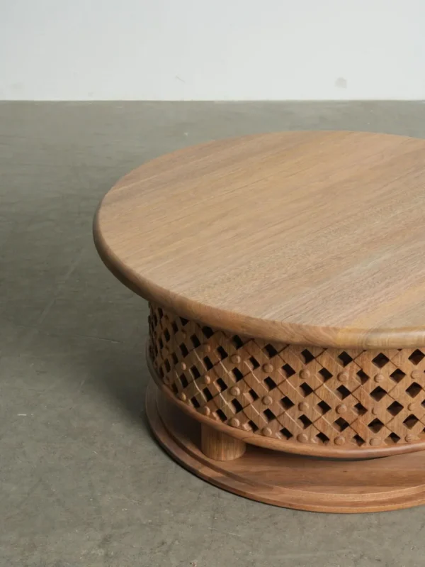 Round Teak Coffee Table with Lattice Drum Base, 110 cm in natural oak — detail