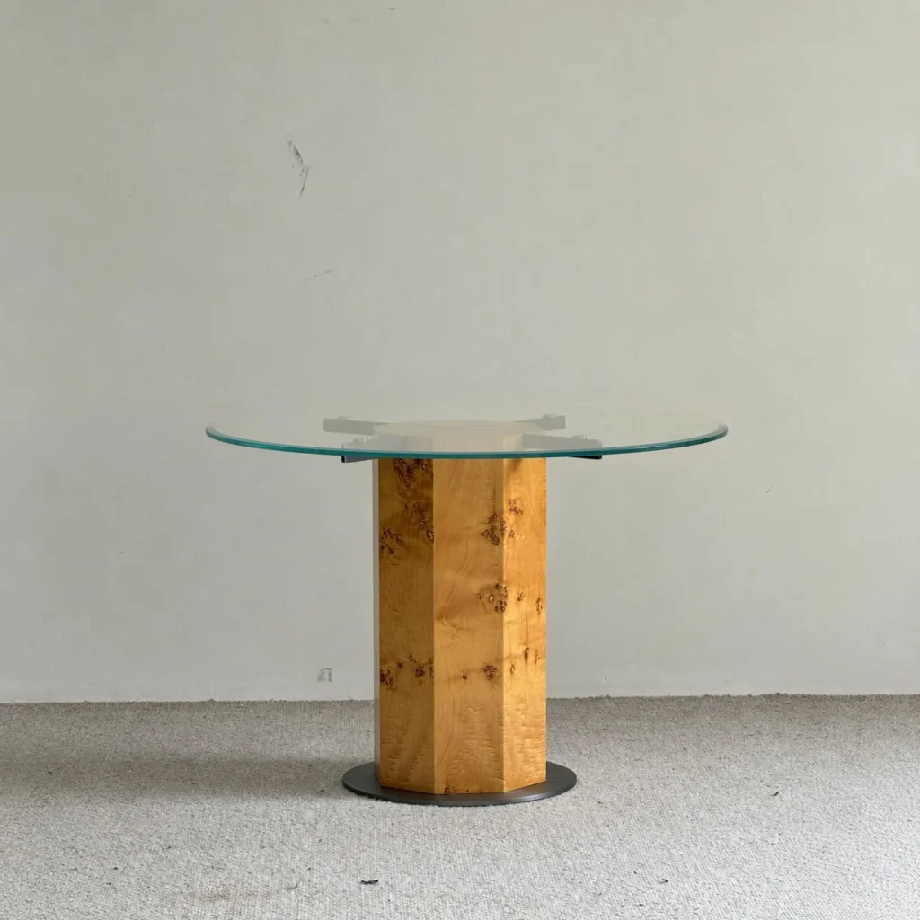 Burl Veneer Pedestal Table with Round Glass Top, 110 x 75 cm in clay — front view