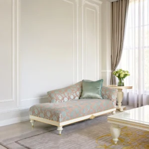 Classical Chaise Lounge in beech — front view