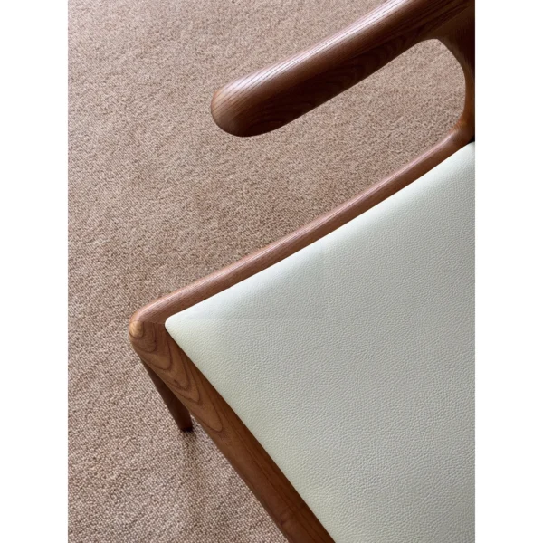 Duckbill Ash Dining Chair with Leather Seat, 61 cm in walnut — in a room setting