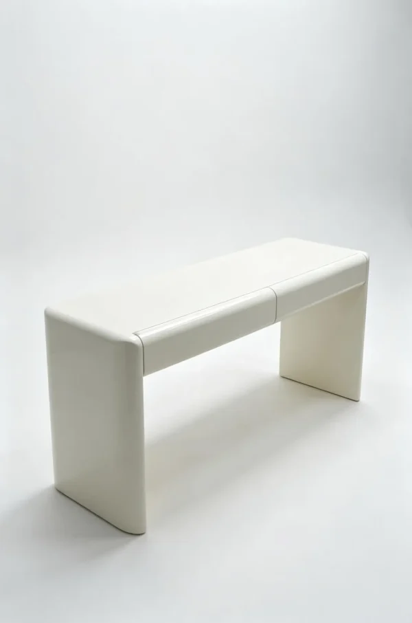 White Lacquered Waterfall Desk with Rounded Edges, 178 cm in ivory — in a room setting