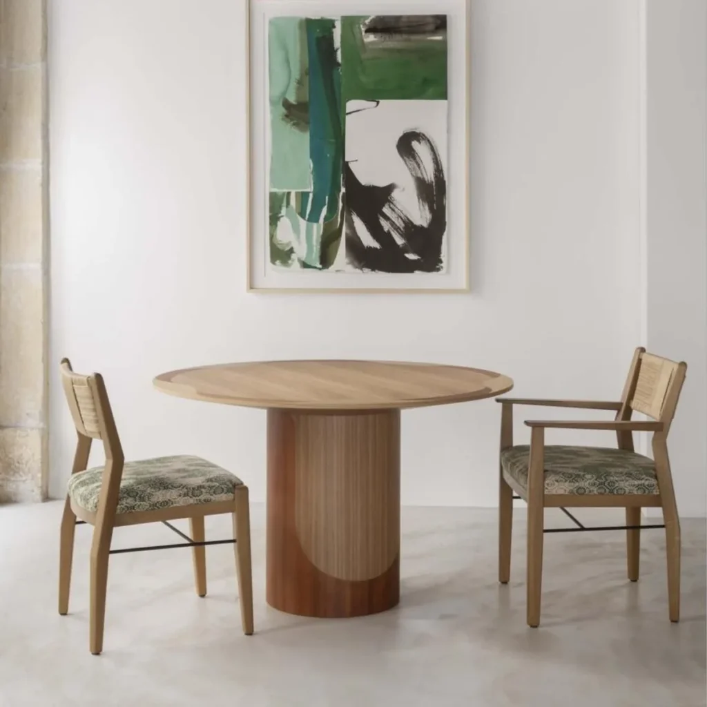 Inlaid Round Dining Table on Fluted Pedestal in natural oak — front view