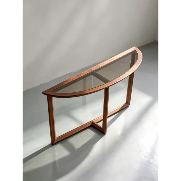 Walnut Console with Glass Top and Rounded Ends, 120 cm in walnut — in a room setting