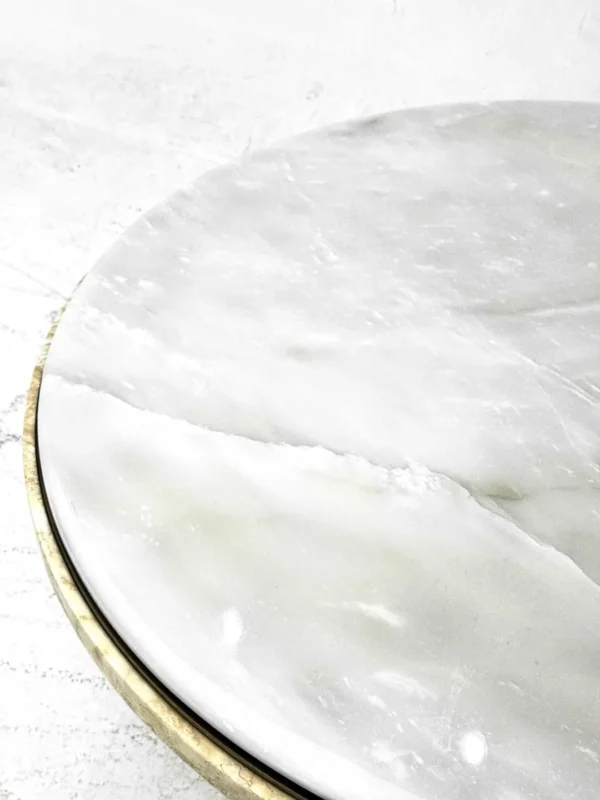 Round Ice Jade Marble Coffee Table in ivory — detail