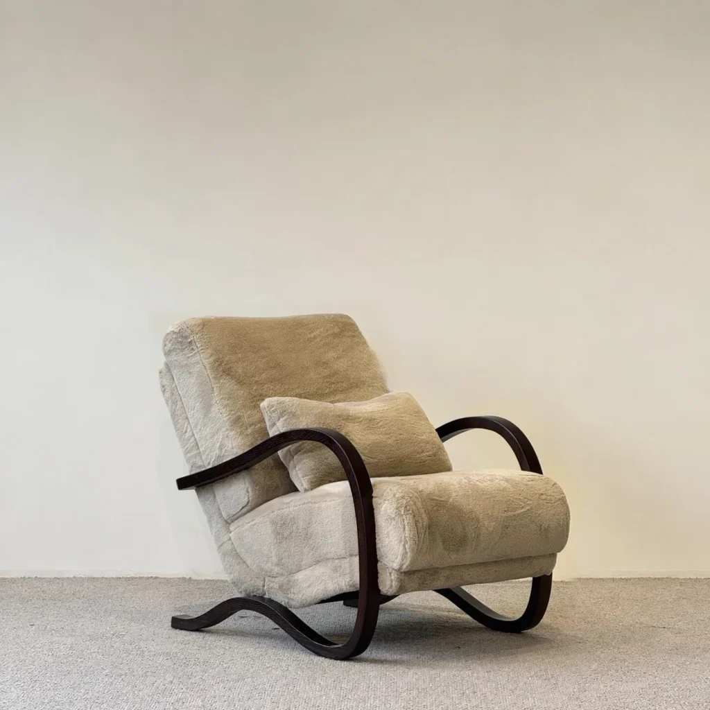 Mid-Century Bentwood Lounge Chair in Faux Shearling — front view