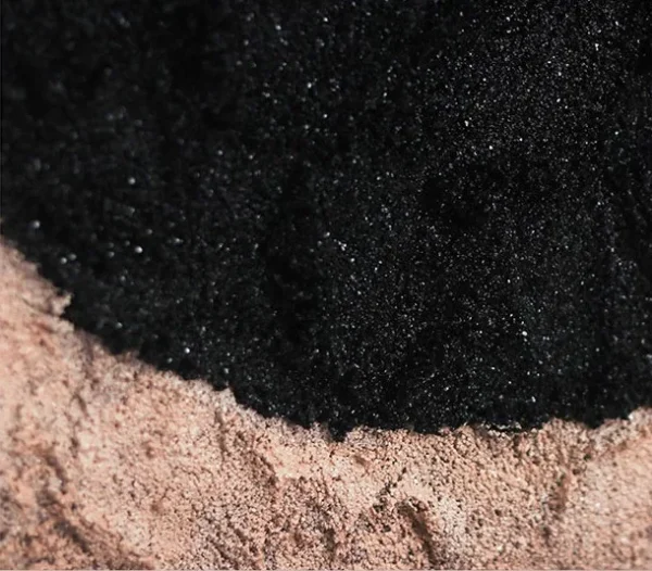 Black Moss Circle Relief on Sand, 60 x 60 cm in black — detail