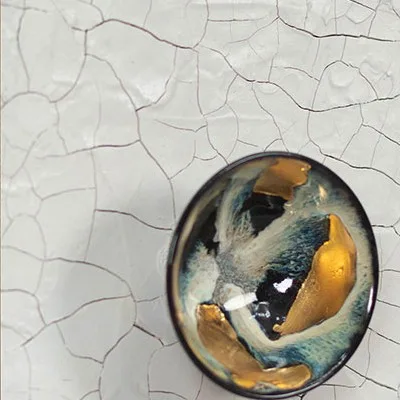 Crackle Tile in Gold and Black Frame, 45 x 50 cm — detail