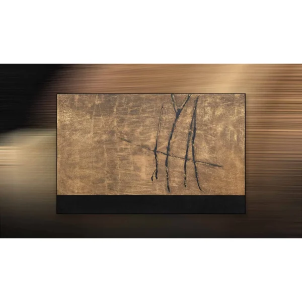 Wide Gold Scratched Panel with Black Base, 180 x 115 cm in brushed brass — in a room setting