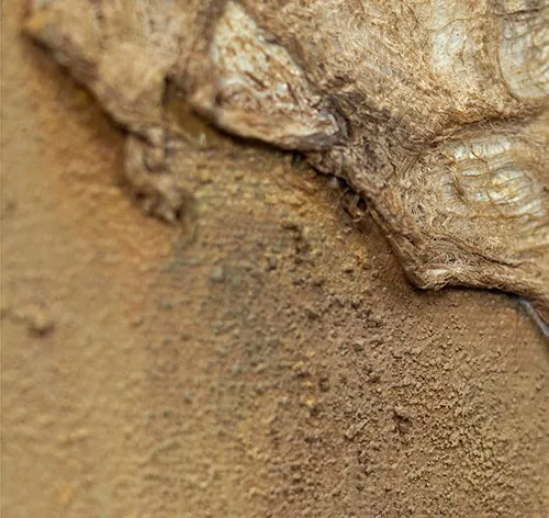 Metal Frame Gold Textured Art on Brass Rod, 75 x 138 cm in brushed brass — detail