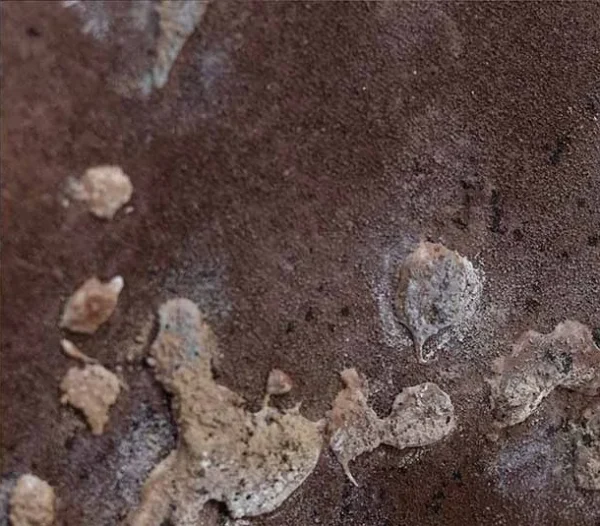 Rust Marble Panel in White Frame, 45 x 65 cm — detail