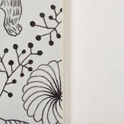Illustrated Border Panel with Figure Print, 30 x 35 cm in ivory — detail
