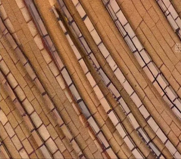 Tall Wood Grain and Silver Panel, 90 x 140 cm in clay — detail