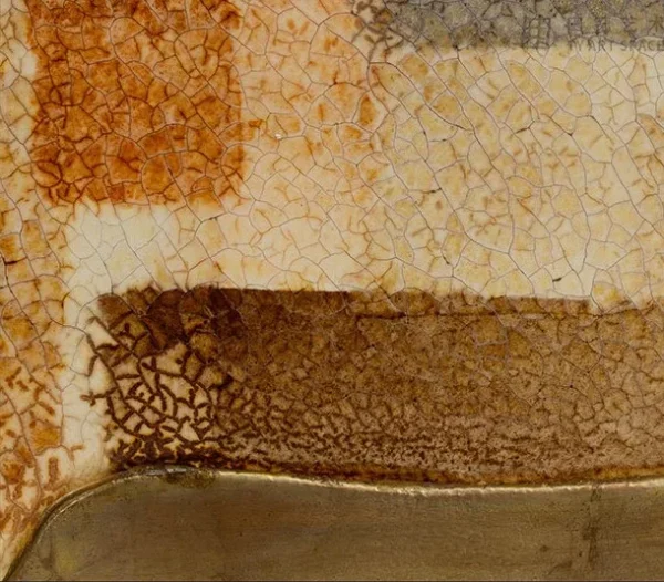 Sand Patchwork Glazed Slab with Bronze Edge, 110 x 110 cm in sand — detail