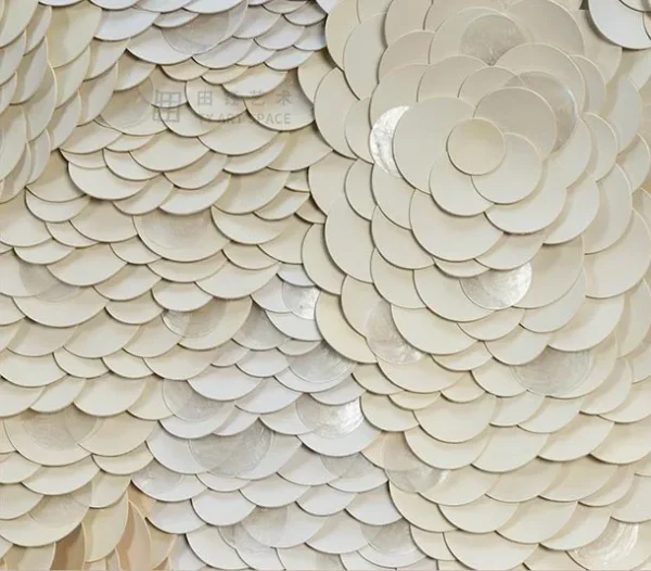 Wide Feathered Dune Relief in Sand and Silver, 220 x 150 cm — detail