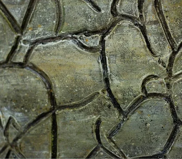 Small Crackle Tile in White Plaster Frame, 80 x 80 cm — detail