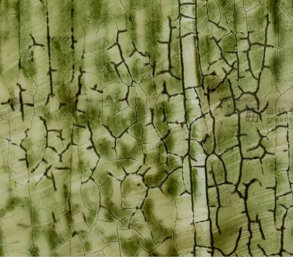 Moss Green Ribbed Glazed Slab, 50 x 50 cm in olive — detail