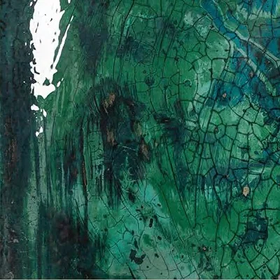Emerald Marbled Glazed Slab, 100 x 100 cm in olive — detail