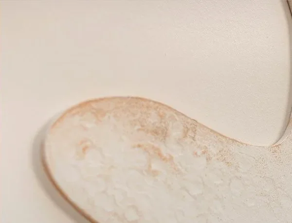 Cream Ginkgo Leaf Relief with Gold Line, 80 x 110 cm in oatmeal — detail