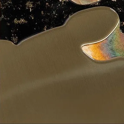Pebble Gold and Black Lacquer Panel, 85 x 120 cm in brushed brass — detail