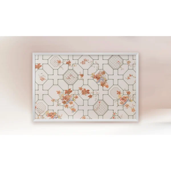 Wide Lattice and Maple Leaf Panel in oatmeal — in a room setting