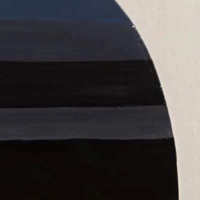 Black Pebble Relief in Silver Frame with Picture Light, 60 — detail