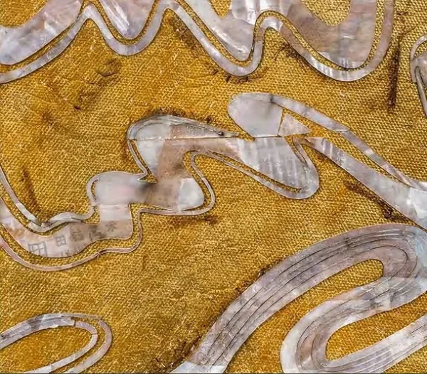 Gold Ripple Relief in Ornate Black Frame, 70 x 70 cm — detail