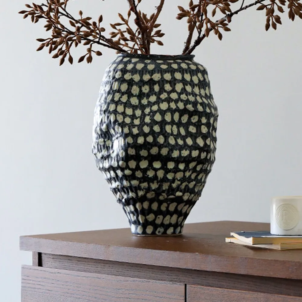 Paulownia Seed Pod Artificial Stems in oatmeal — front view