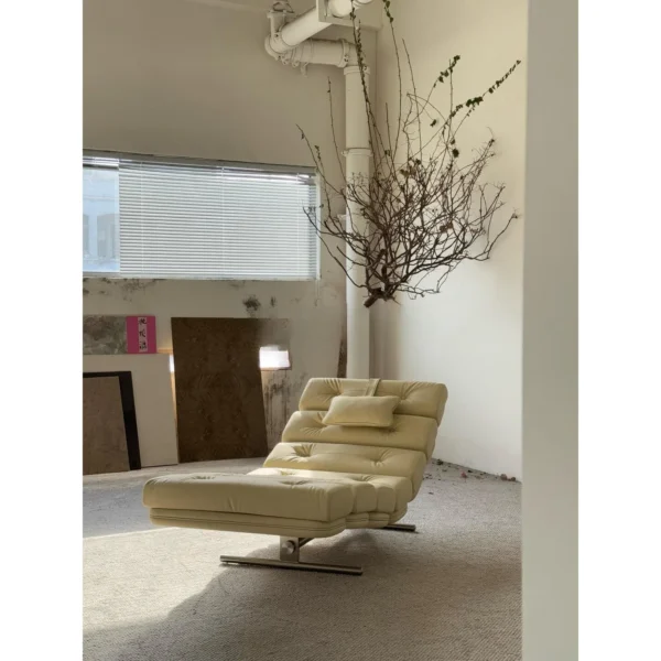 White Ribbed Chaise Lounge on Chrome Frame, 166 cm in ivory — in a room setting
