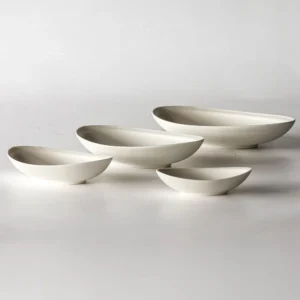 Artist Collaboration Boat-Shaped Ceramic Plates in Off-White — front view