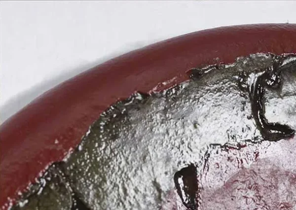 Round Red and Olive Relief Wall Art, 100 cm in red — detail