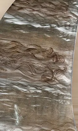 Split Round Marbled Wall Art in Bronze and Silver, 100 cm — detail