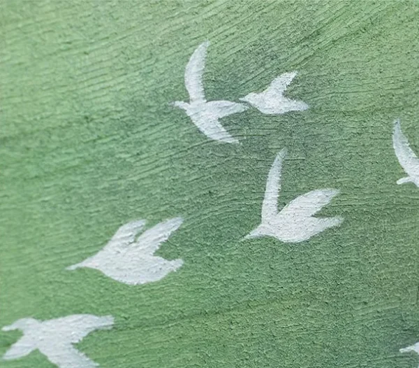 Green Field with Birds Painting in Black Frame, 70 x 70 cm — detail