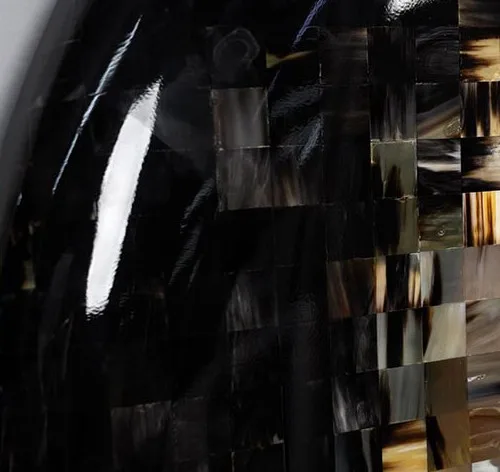 Round Black Bowl Relief with Gold Mosaic Centre, 120 cm in black — detail