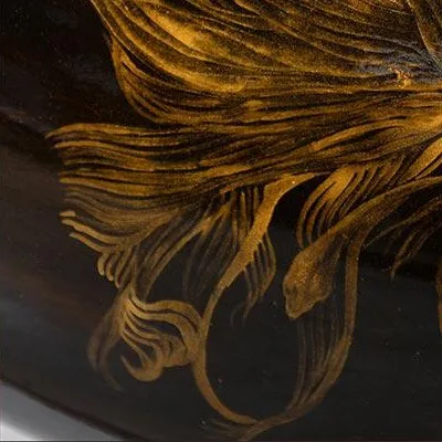 Round Fibreglass Dish with Gold Leaf Lacquer, 100 cm in black — detail