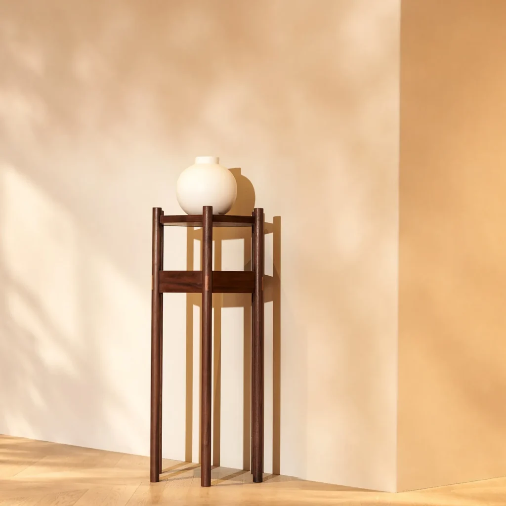 Six Seasons Walnut Plant Stand with Ring Tray, 100 cm in walnut — front view