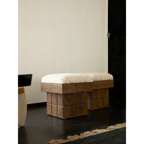 Solid Wood Grid Pouf with Cream Upholstered Top, 48 cm in clay — in a room setting
