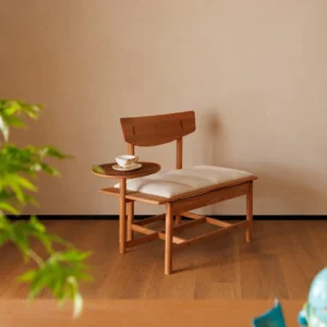 Smile Oak Lounge Chair with Curved Back and Side Tray in natural oak — front view