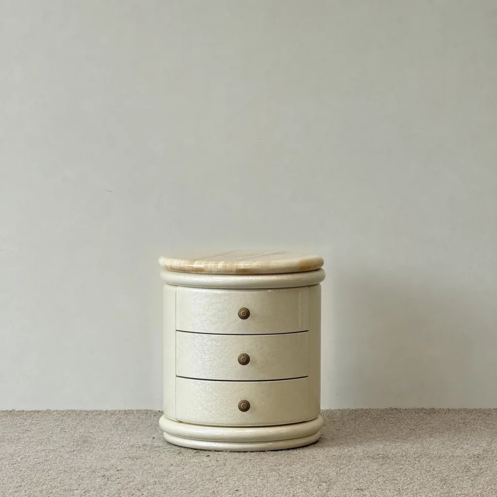 Striped White Jade Mother of Pearl in marble — front view