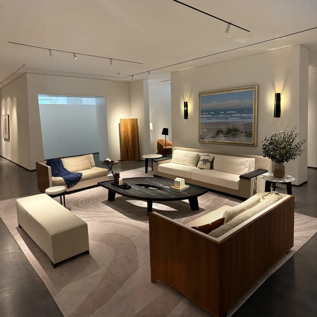 Tabosafa Sofa in solid wood — front view
