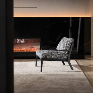 Viaggio Lounge Chair in solid ash — front view