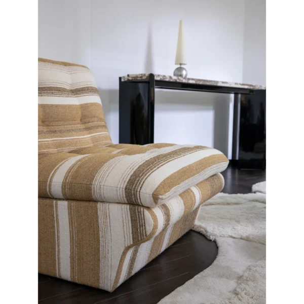 Wabi-Sabi Striped Armless Lazy Chair, 69 cm in sand — in a room setting