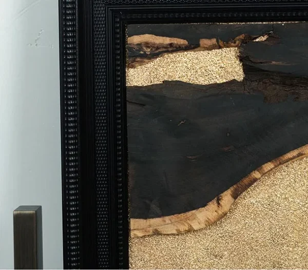 Gold Leaf on Black Set of 2 on Brass Rods, 80 x 160 cm in brushed brass — detail