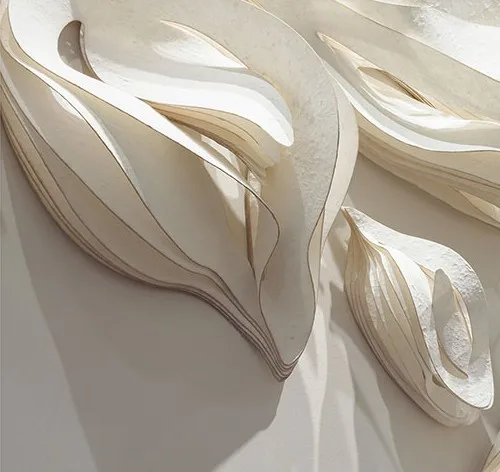 Silver Leaf Cluster Wall Sculpture Set, 300 x 130 cm in silver — detail