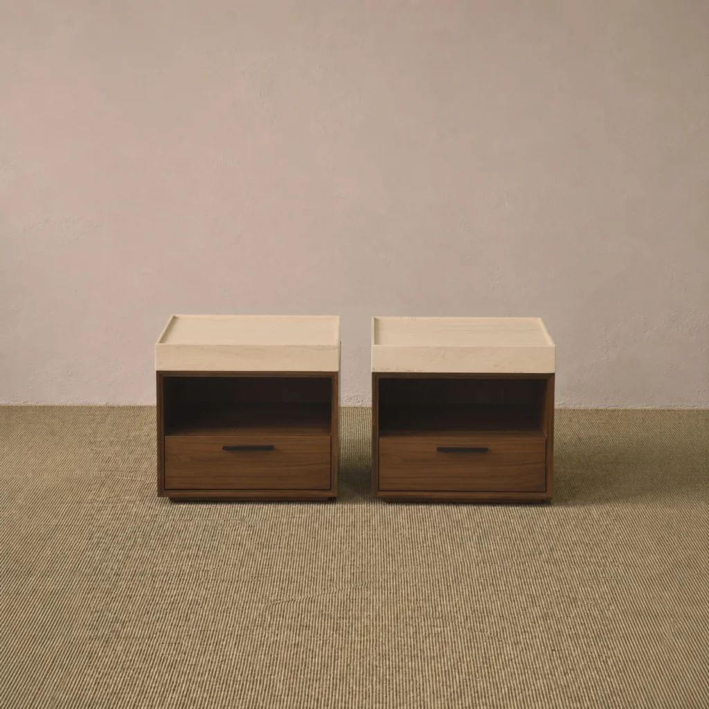 Walnut Veneer in walnut — front view
